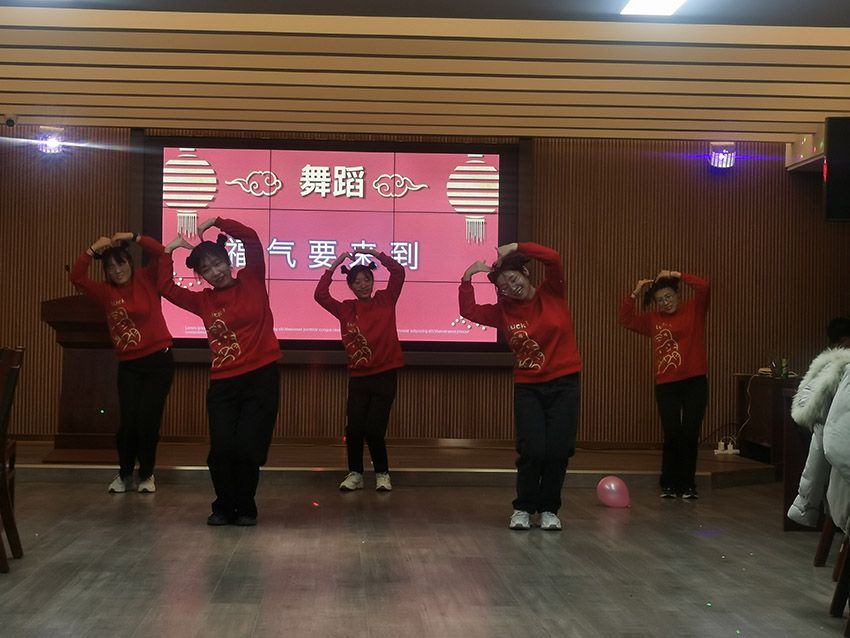 点击查看详细信息<br>标题：可爱员工的舞蹈 阅读次数：506
